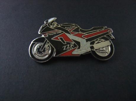 Kawasaki ZZR 1100,vloeistofgekoelde viercilinder viertakt, 140 pk, rood-zwart motor naar links